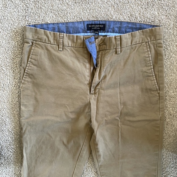 Banana Republic size 31 waist, gently used - Picture 3 of 4